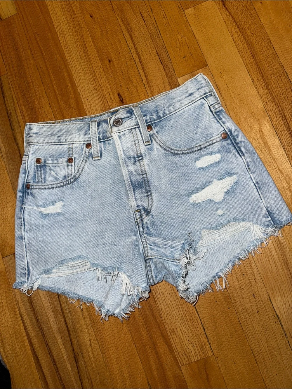 Levis 501 cut off distressed Jean denim shorts